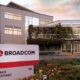 Los ingresos de VMware se desploman, pero Broadcom dice que va todo según lo planeado